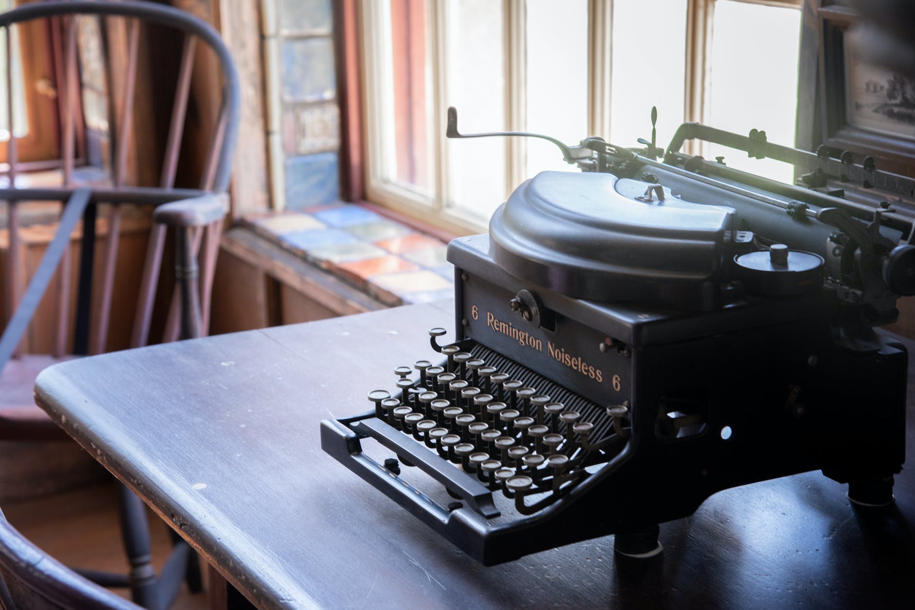 copywriter met typemachine